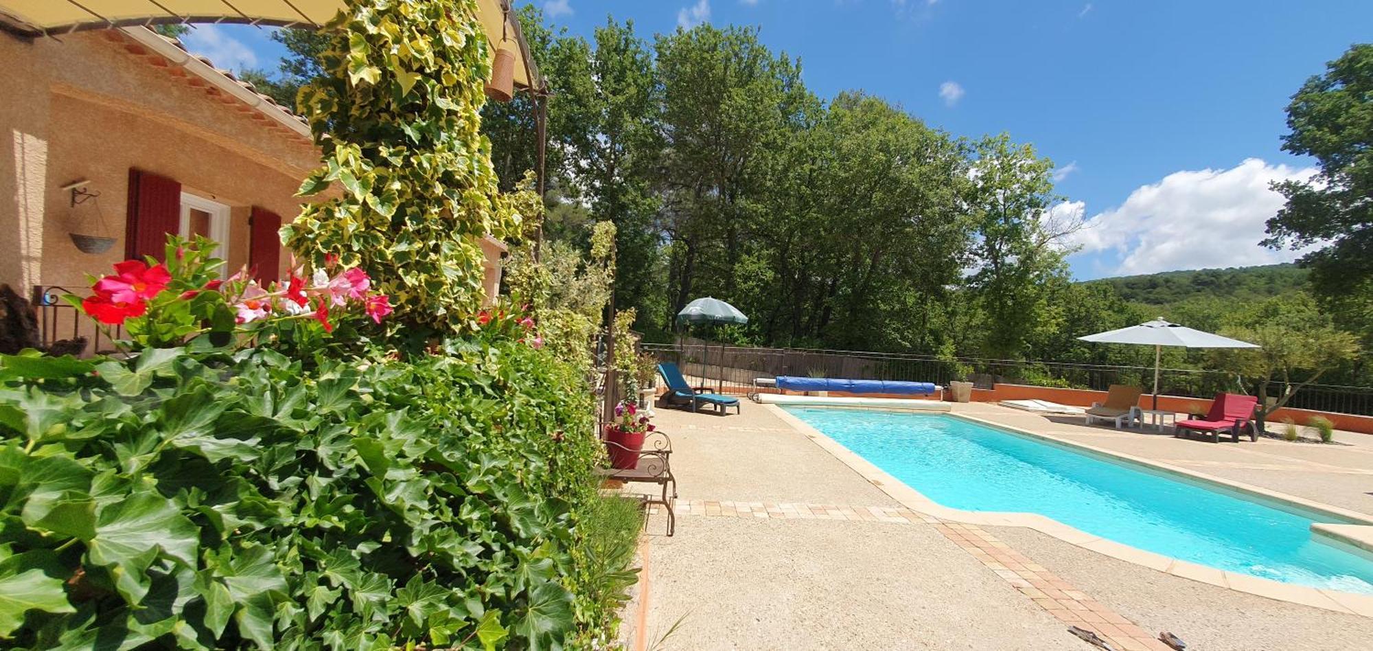 Вилла Maison Familiale Avec Piscine Et Boulodrome Dans Le Luberon Caseneuve Экстерьер фото